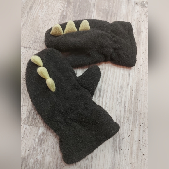 Toddler Toque and mittens set - Picture 3 of 7